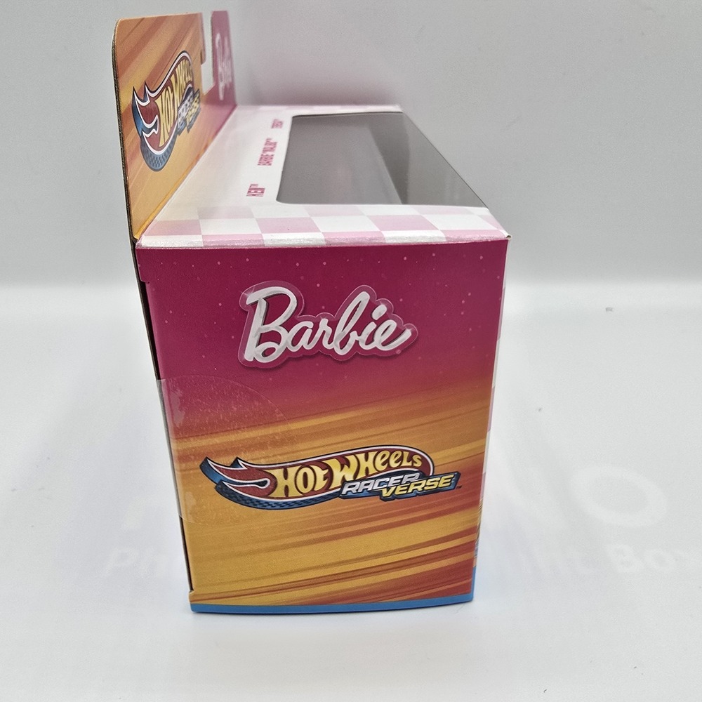 2025 Hot Wheels Racer Verse BARBIE - Ken, Barbie Malibu and Teresa - Picture 3 of 6